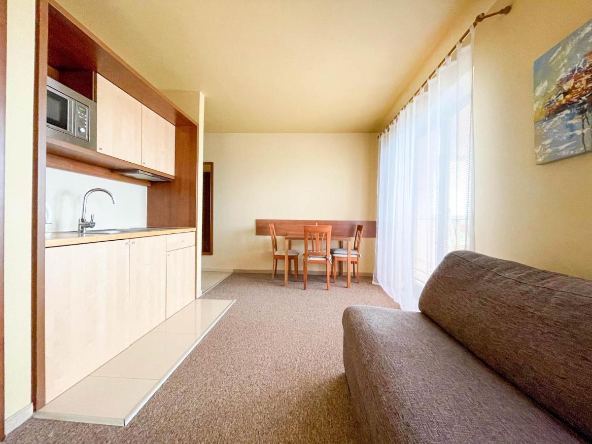 Apartment With Terrace & Amazing View Велка Ломница Екстериор снимка