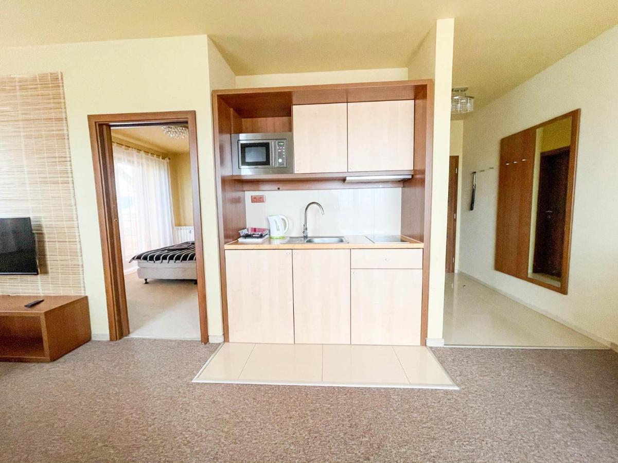 Apartment With Terrace & Amazing View Велка Ломница Екстериор снимка