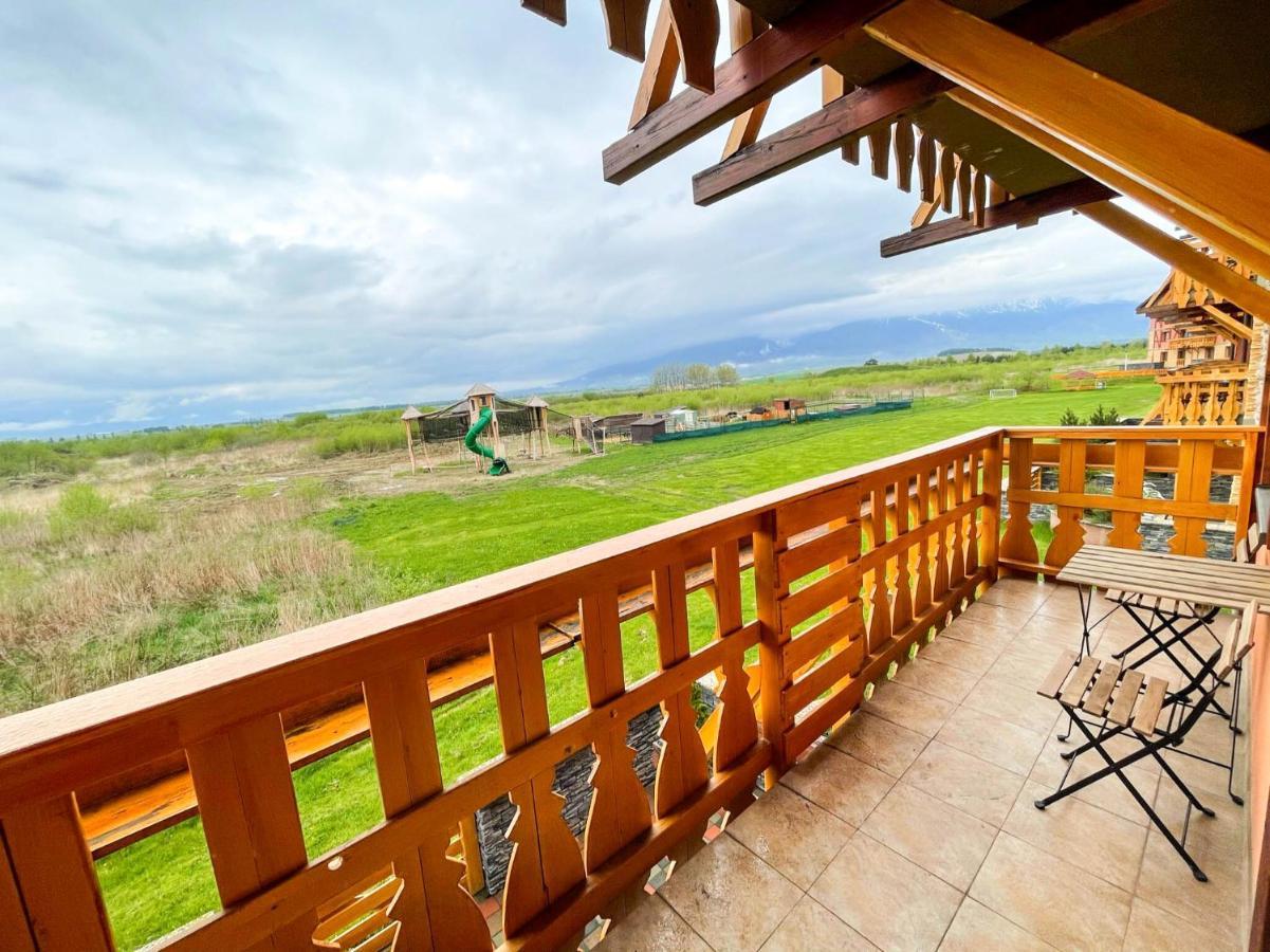 Apartment With Terrace & Amazing View Велка Ломница Екстериор снимка