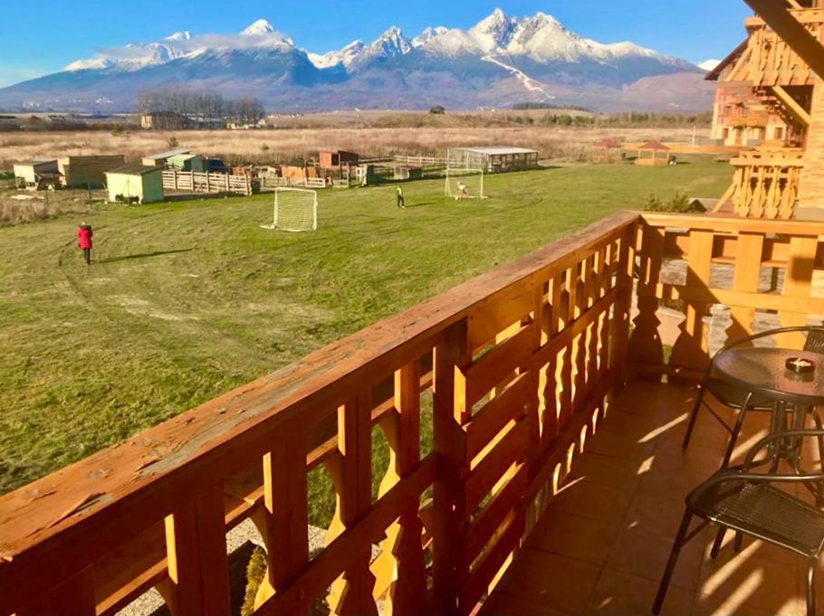 Apartment With Terrace & Amazing View Велка Ломница Екстериор снимка